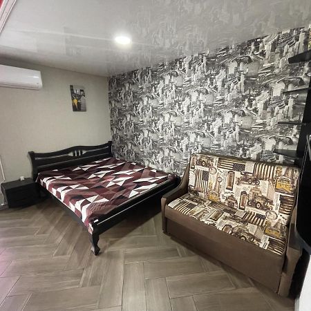 Studio Apartment On Vatutina Vinnytsja Buitenkant foto
